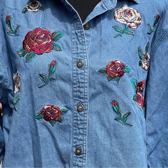 Vtg Christopher & Banks Denim Medium Button Up Embroidered Shirt Floral Roses - Picture 2 of 13